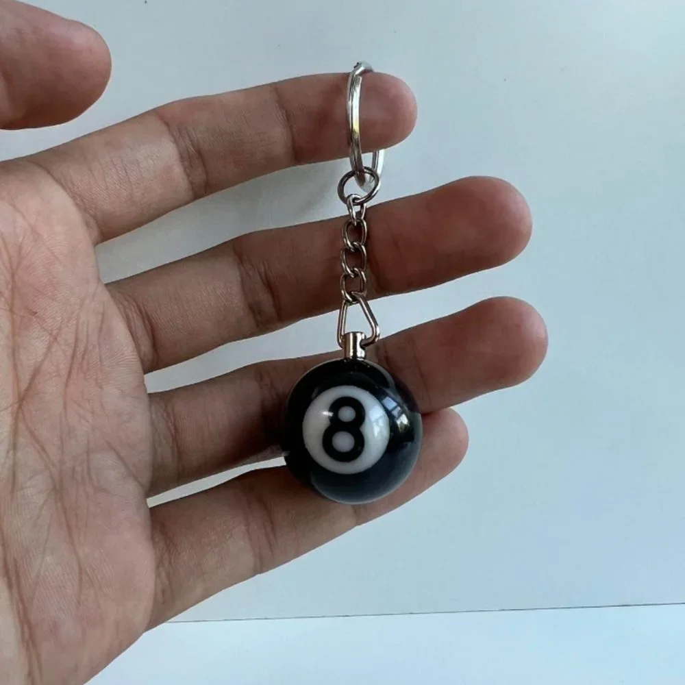 Y2K 2000s 8-ball keyring keychain